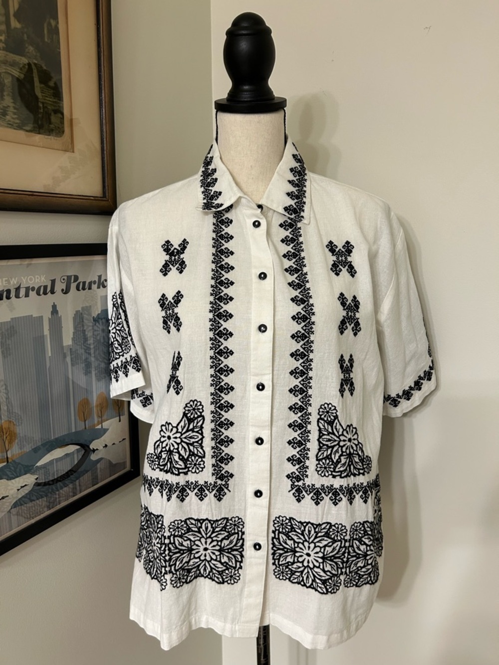 Topshop White and Black Linen Embroidered Shirt SZ 6